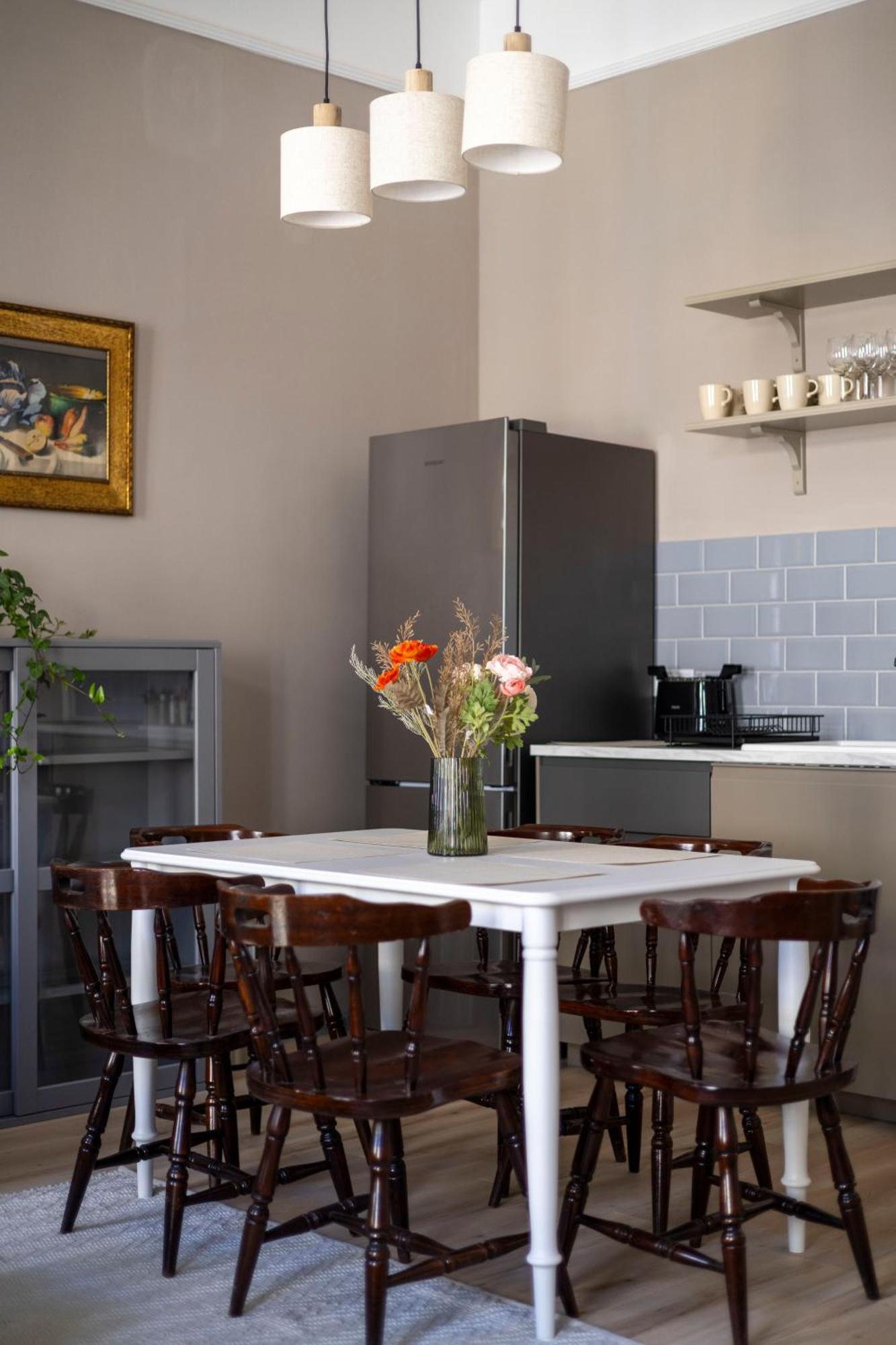 Charming Central Dream Home & Retreat By Prestige Homes Budapest Eksteriør billede