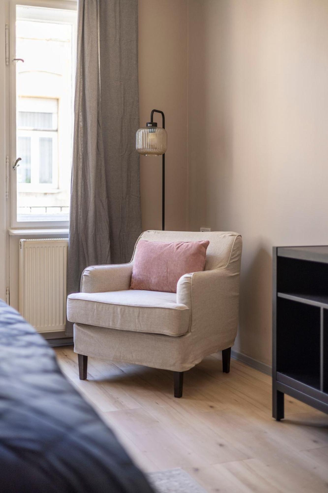 Charming Central Dream Home & Retreat By Prestige Homes Budapest Eksteriør billede