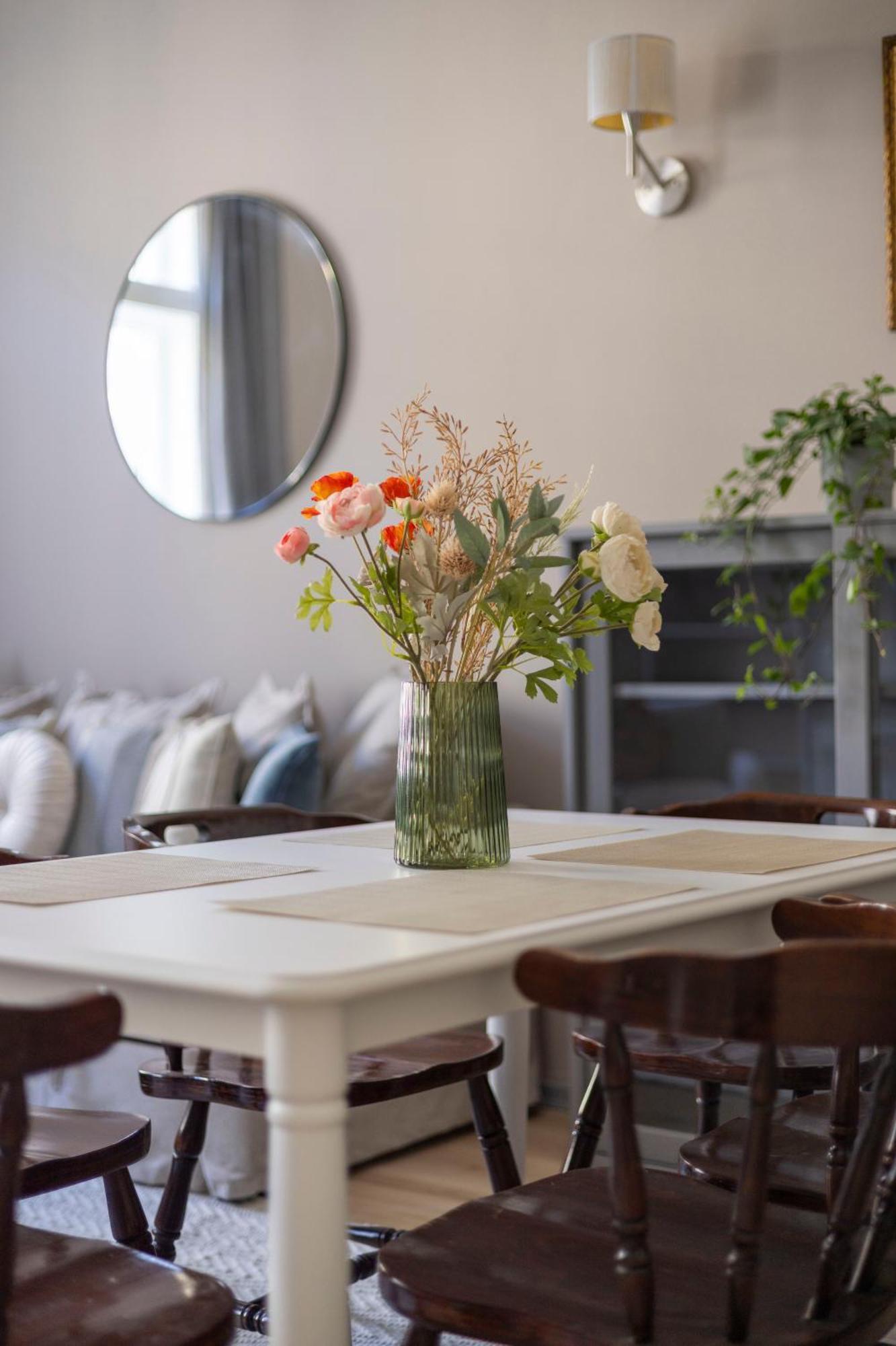 Charming Central Dream Home & Retreat By Prestige Homes Budapest Eksteriør billede
