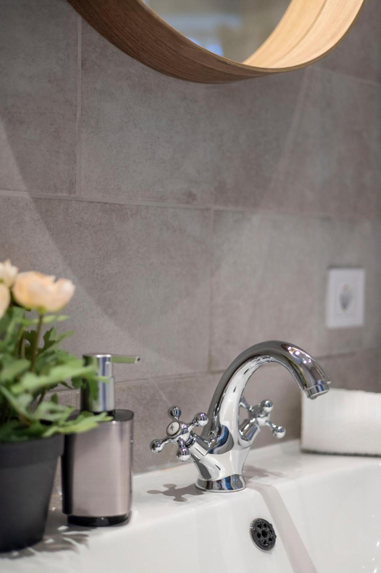 Charming Central Dream Home & Retreat By Prestige Homes Budapest Eksteriør billede