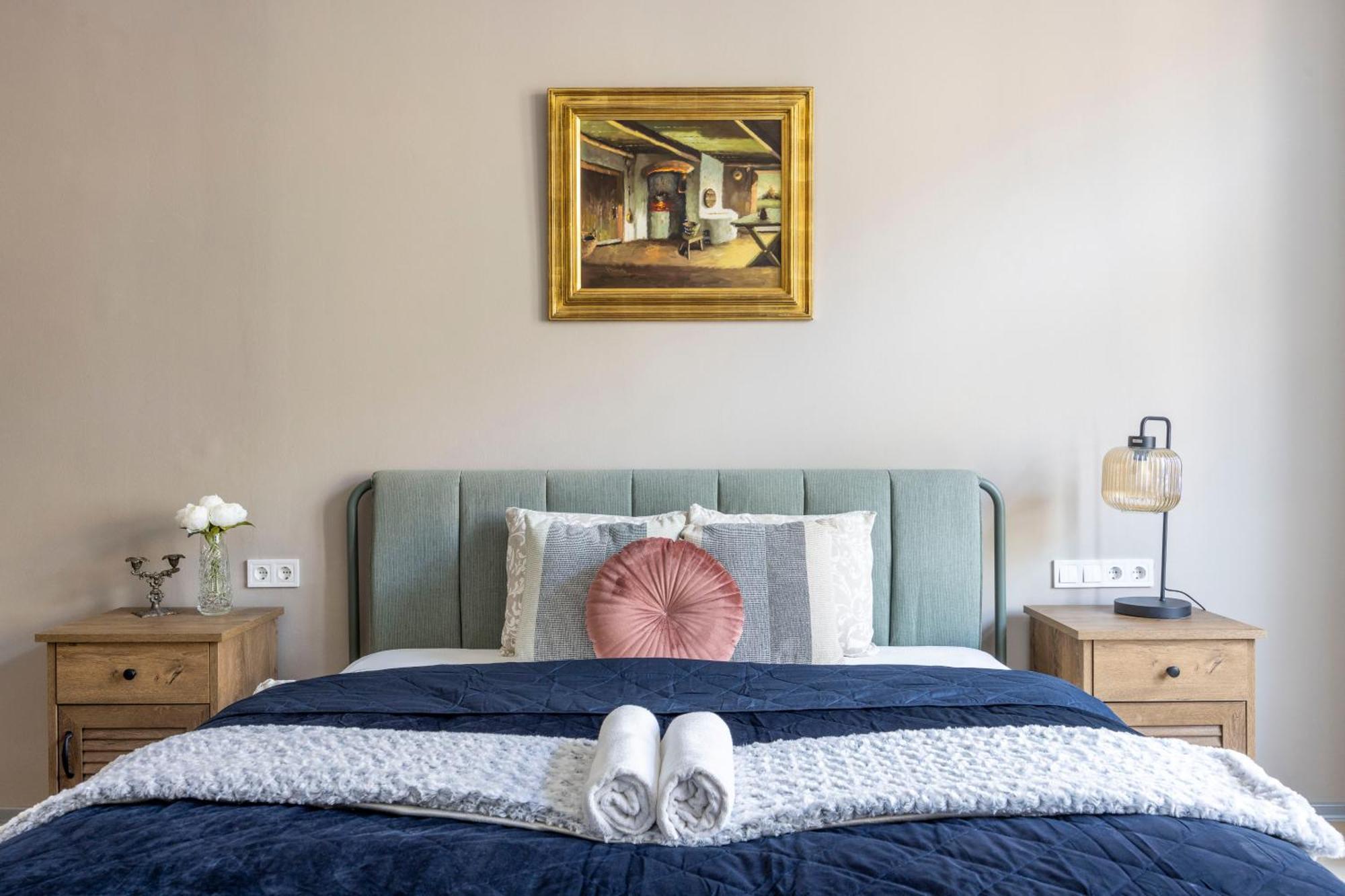 Charming Central Dream Home & Retreat By Prestige Homes Budapest Eksteriør billede